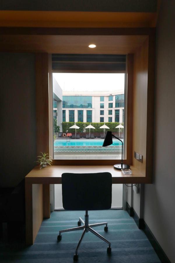 فندق ألوفت نيودلهي آيروسيتي المظهر الخارجي الصورة A room at the hotel